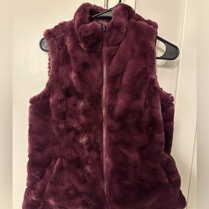 Small maroon Fluffy insulated vest